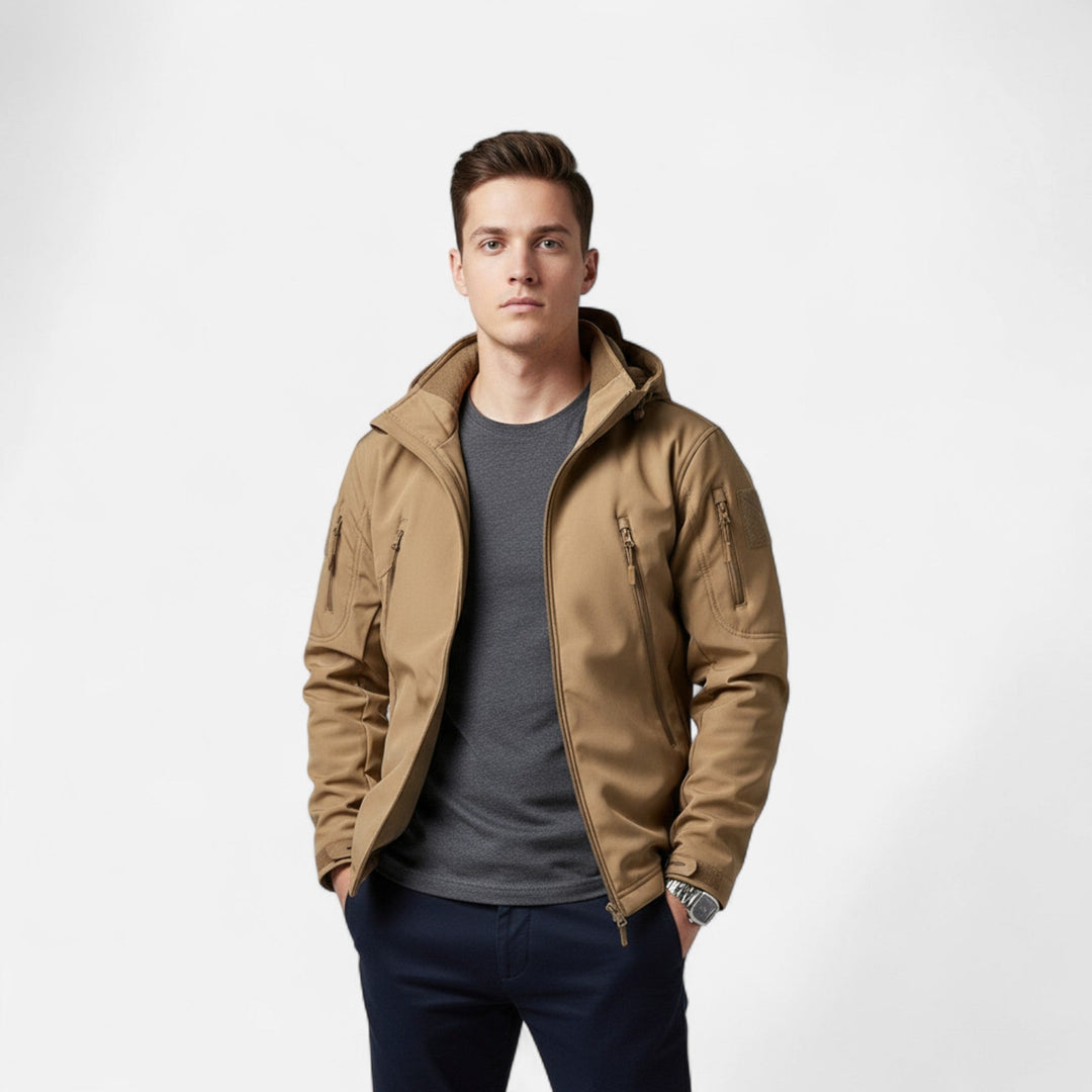 Men's hooded jacket with zipped pockets