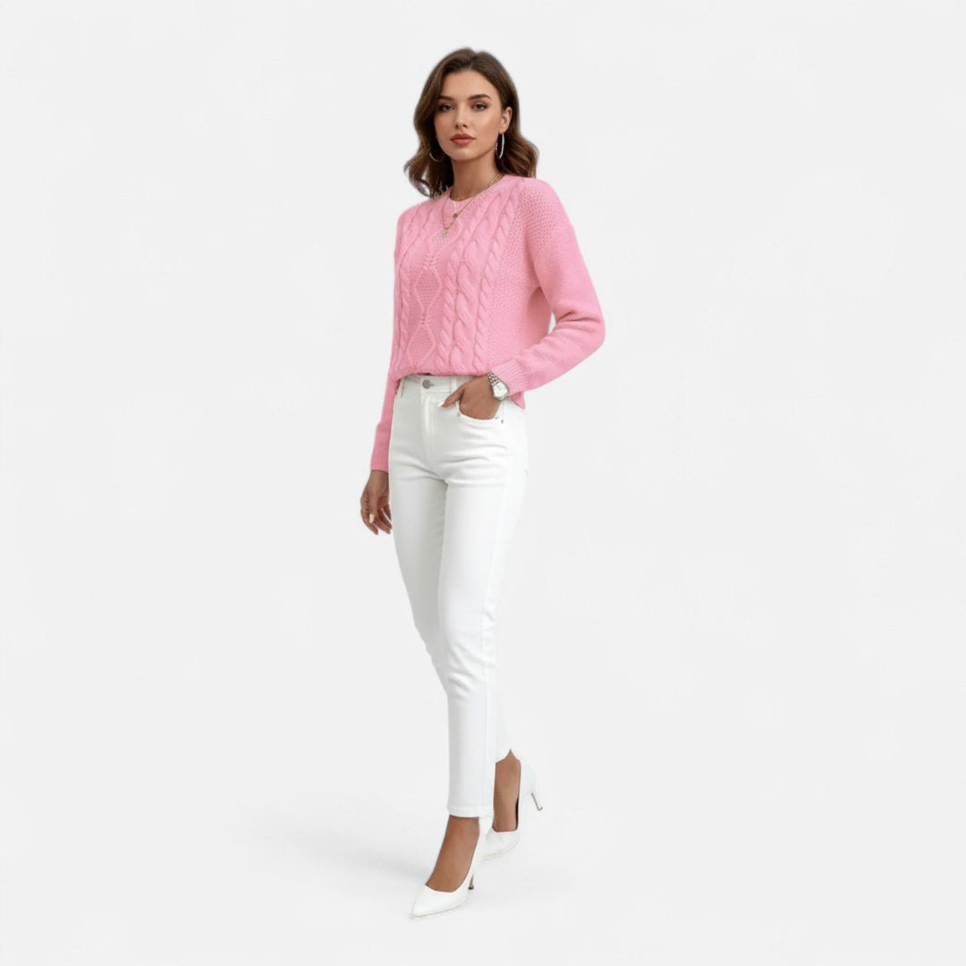 Women's textured cable knit jumper with crew neck and long sleeves