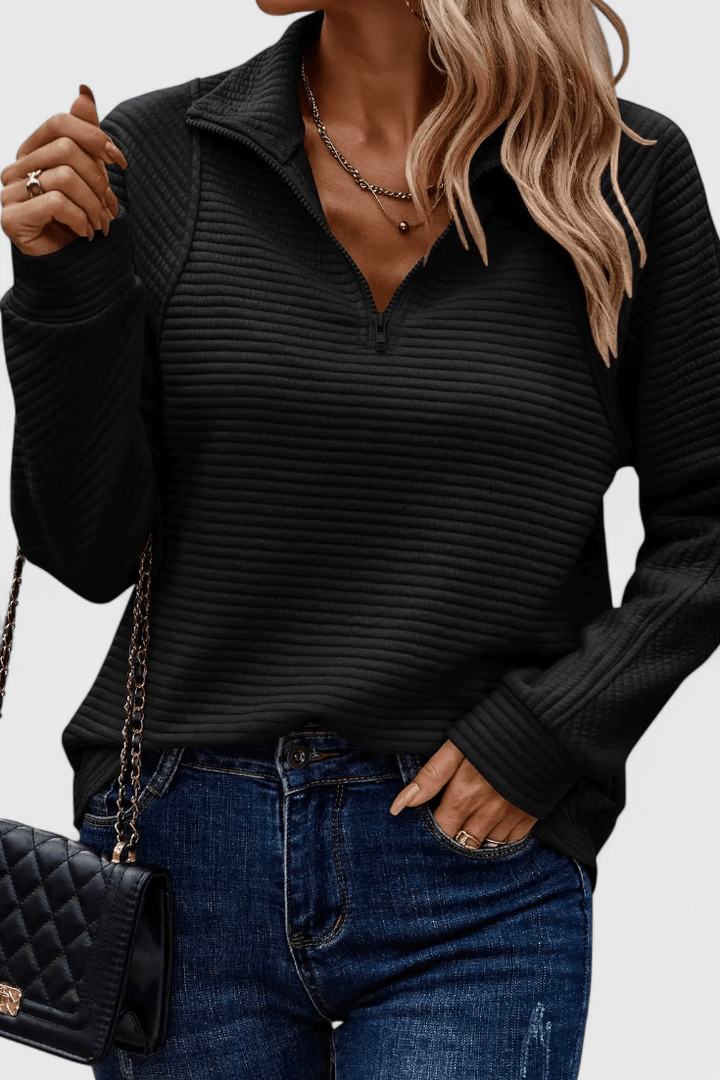 Women's ribbed quarter-zip jumper with mock neckline and long sleeves
