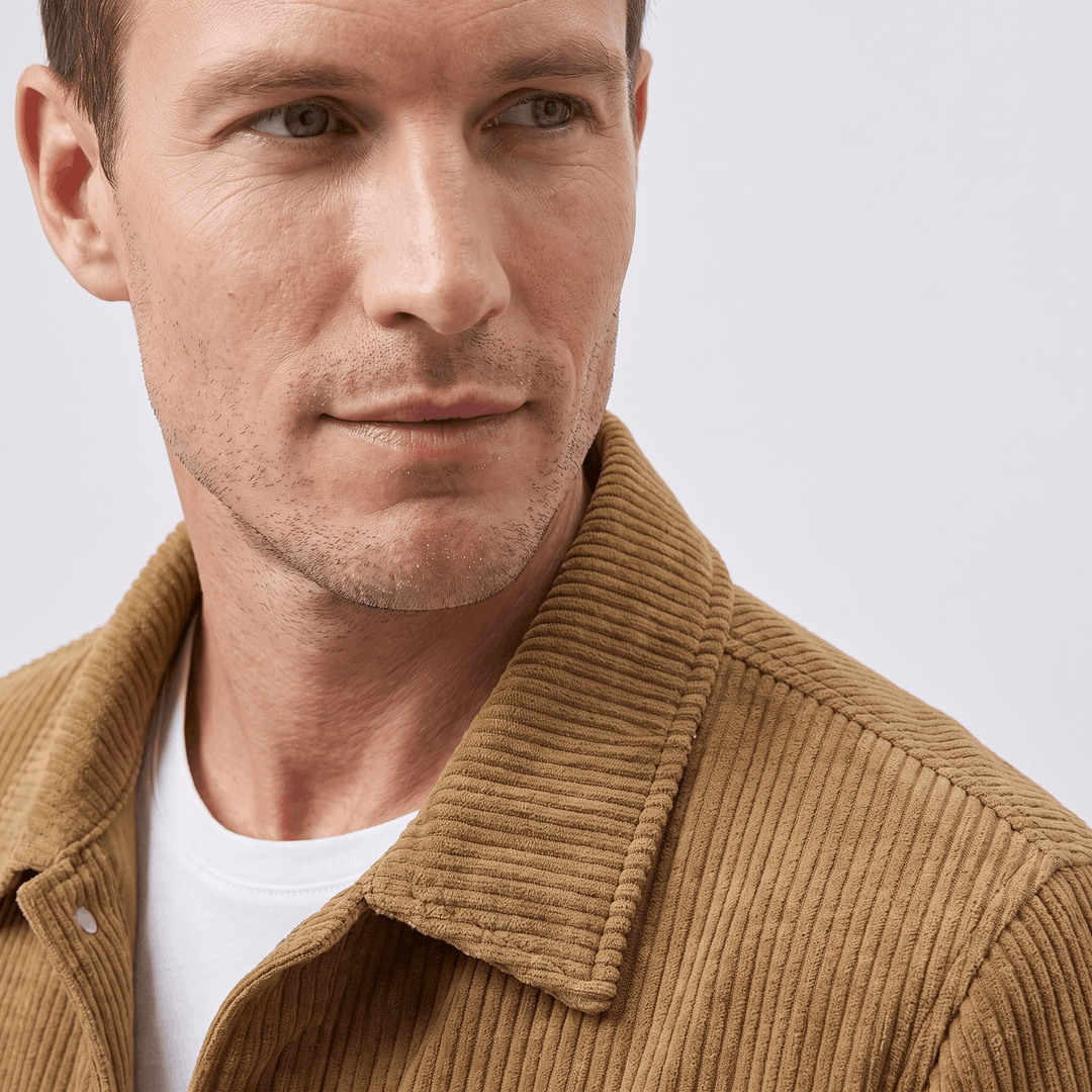 Men's quilted corduroy jacket with shirt collar, snap front and chest pockets