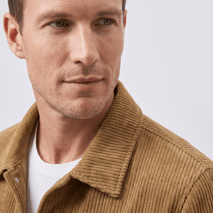 Men's quilted corduroy jacket with shirt collar, snap front and chest pockets