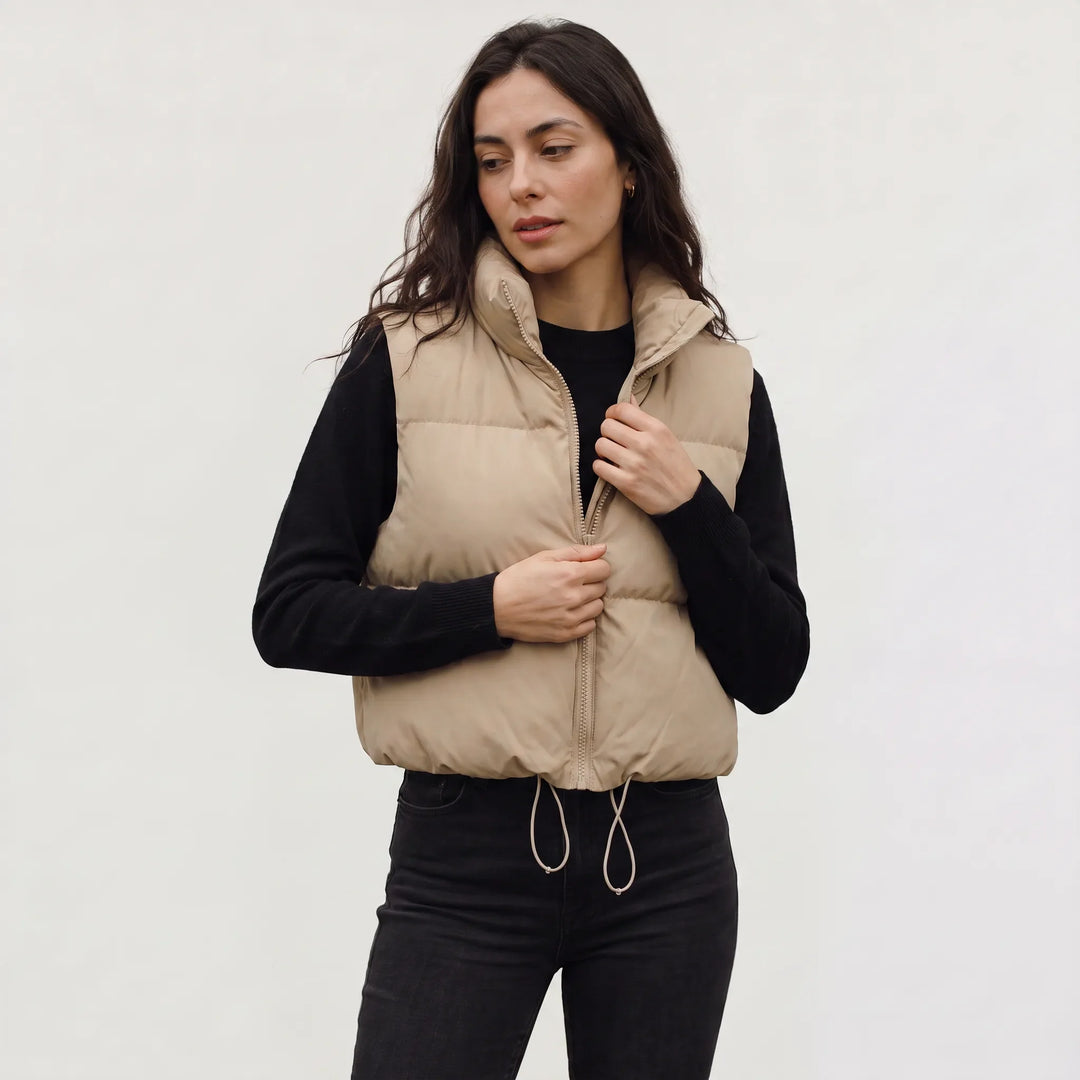 Women's cropped quilted puffer gilet with high collar and front zip