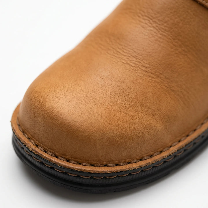 Men's closed-toe mule shoes with buckle strap and flat sole