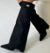 Zwart suede