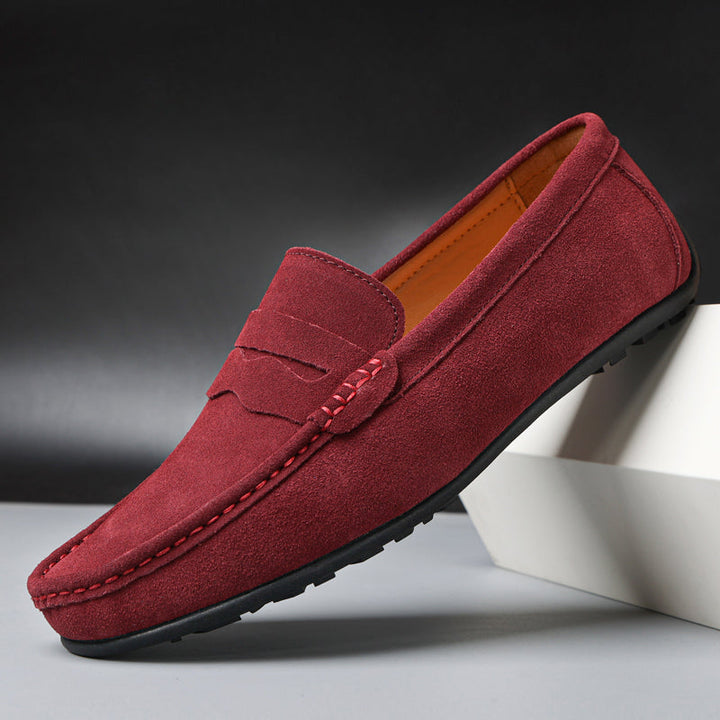 Men's moc toe slip-on loafers with flat sole