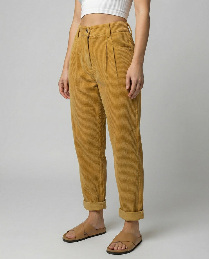 Women's corduroy trousers with high rise and rolled cuffs