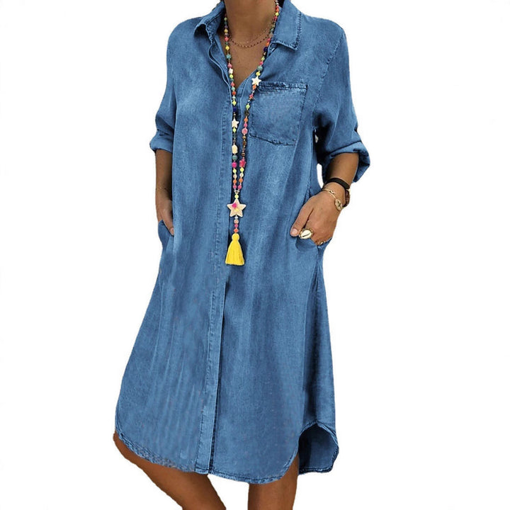 Women's denim shirt midi dress with collar, button front and pockets
