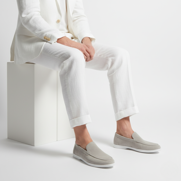 Men's slip-on loafer with moccasin stitching and contrast sole