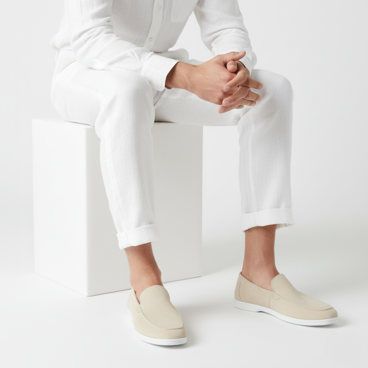 Men's slip-on loafer with moccasin stitching and contrast sole
