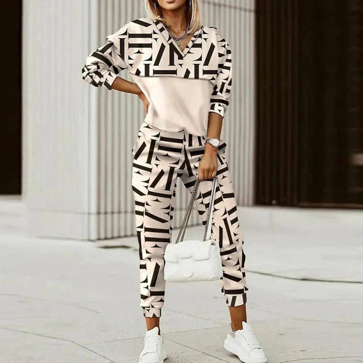 Nova | Women's Modern Casual Zipper Top Tracksuit - Image 3
