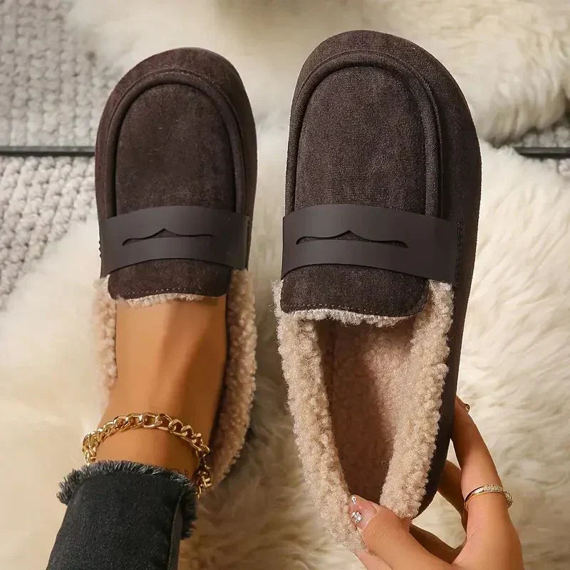 Women's lined slip-on loafers with round toes and wide front bands