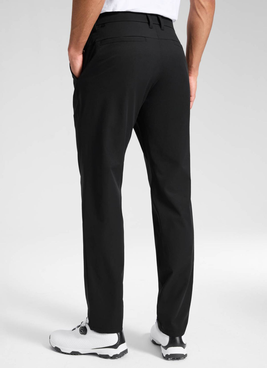 Men's straight-leg golf trousers with belt loops and side pockets