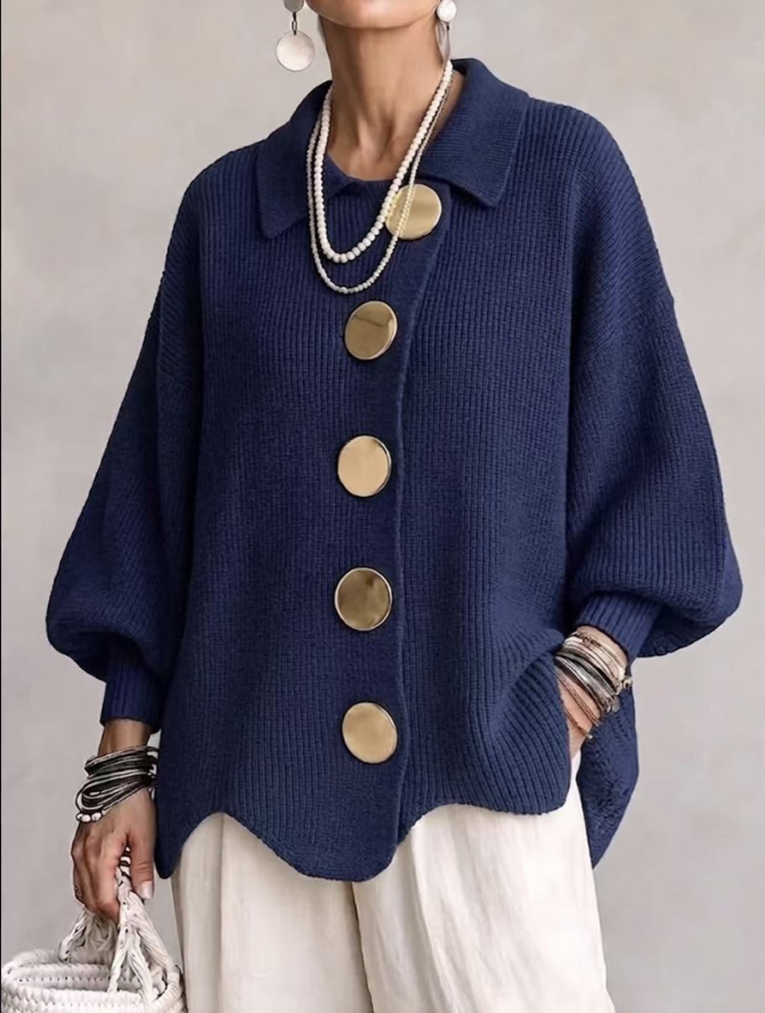 Women's oversized ribbed knit cardigan with collar, large buttons and long sleeves