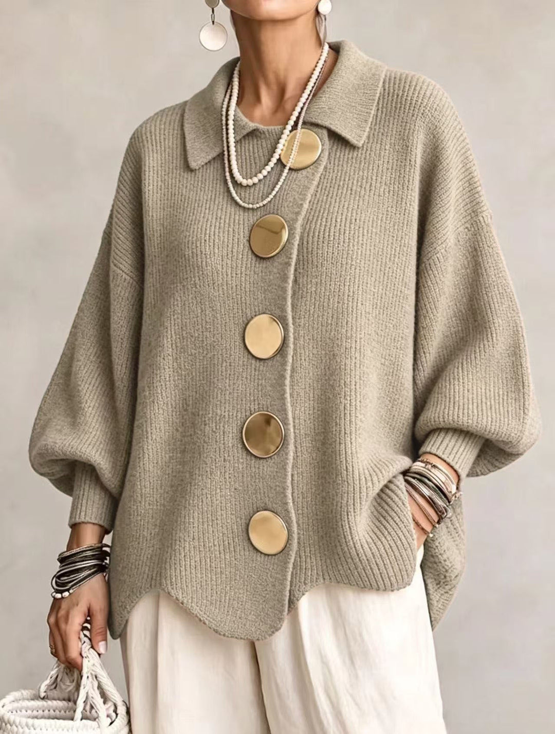 Women's oversized ribbed knit cardigan with collar, large buttons and long sleeves
