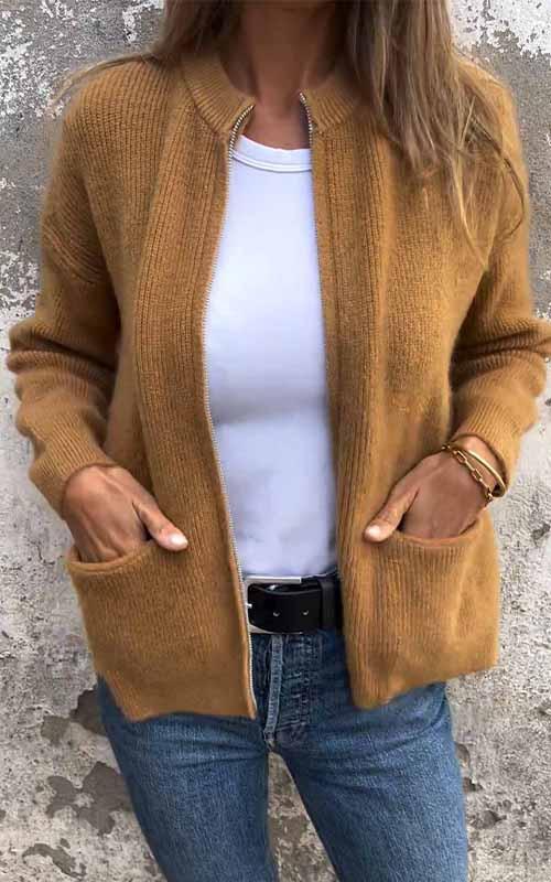 Women's knitted zip jacket with stand collar, long sleeves and front pockets