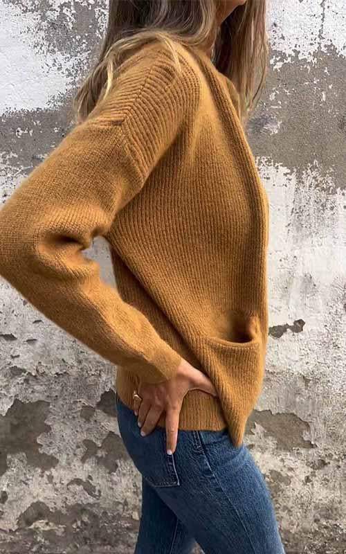 Women's knitted zip jacket with stand collar, long sleeves and front pockets