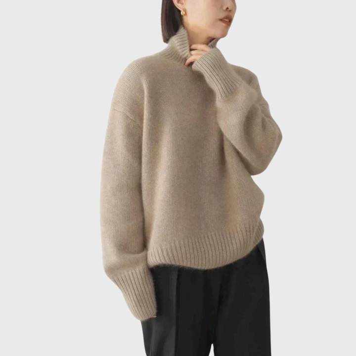 Women's ribbed turtleneck jumper with long sleeves and relaxed fit