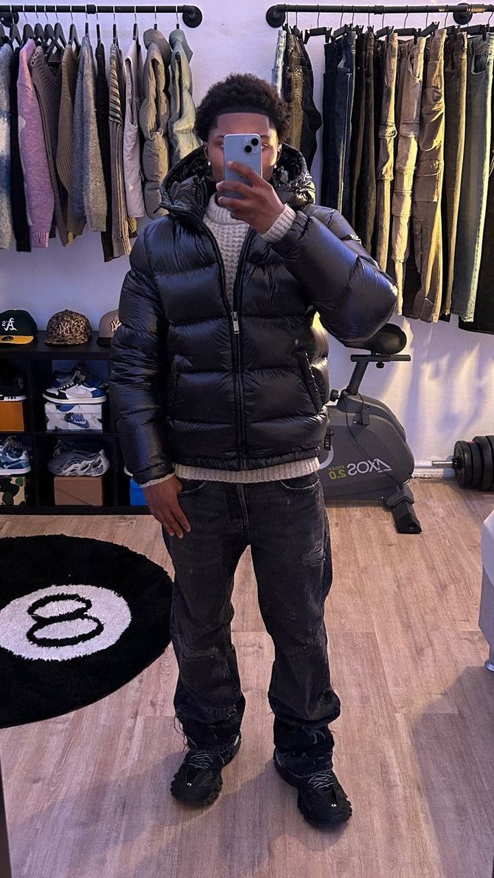 Men's short quilted hooded puffer jacket with front zip
