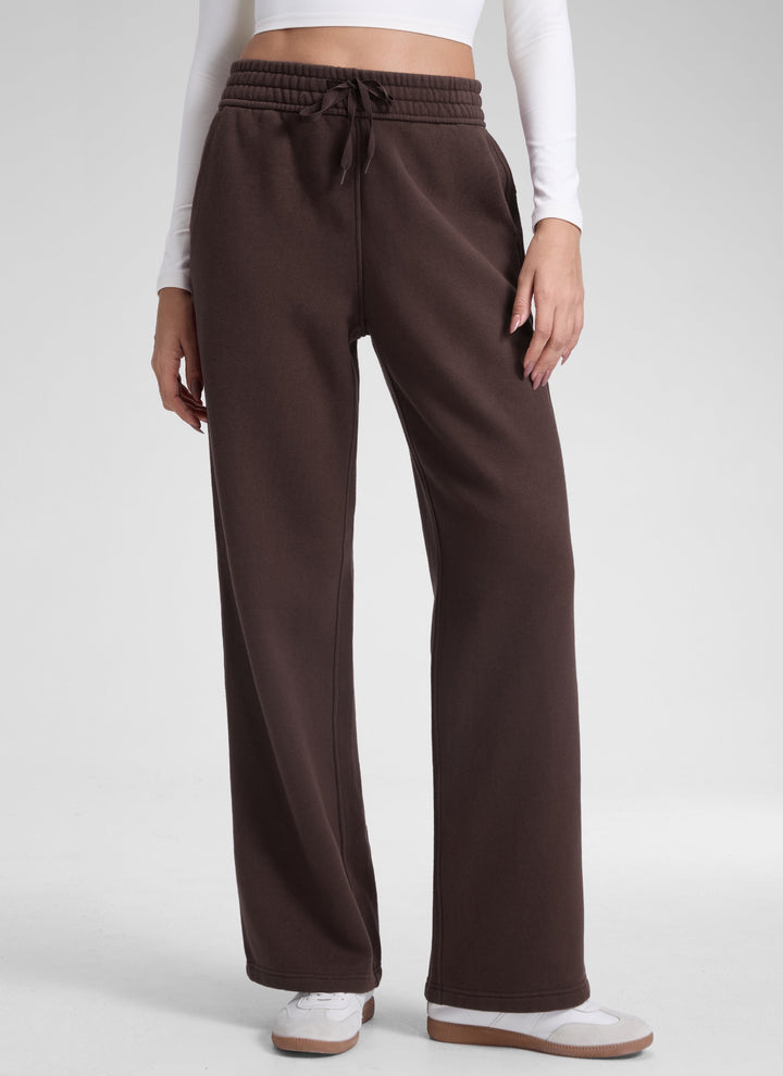 Women's straight leg sweatpants with elasticated drawstring waist and side pockets