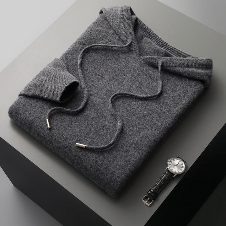 Men's plain pullover hoodie with drawstring hood and ribbed trims