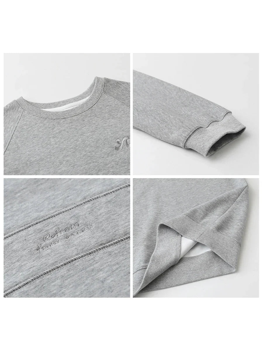 Women's crew neck sweatshirt with long sleeves and embroidered chest logo