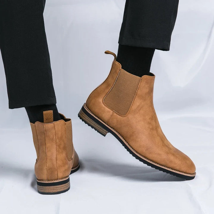 Unisex Chelsea ankle boots with elastic side panels and pull tabs