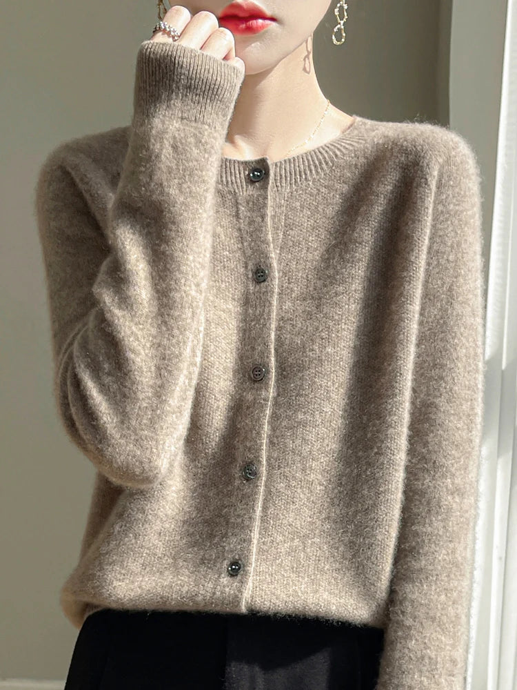 Women's knitted button-front cardigan with round neck and long sleeves