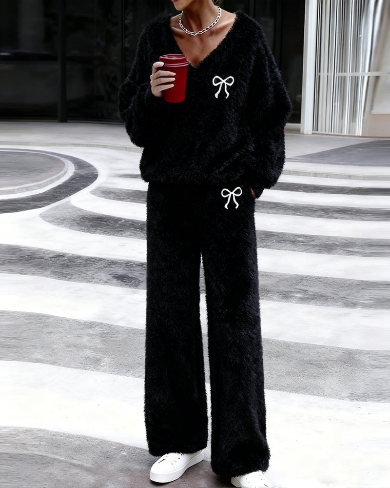 Women's two-piece fleece set with bow embroidery and wide-leg trousers