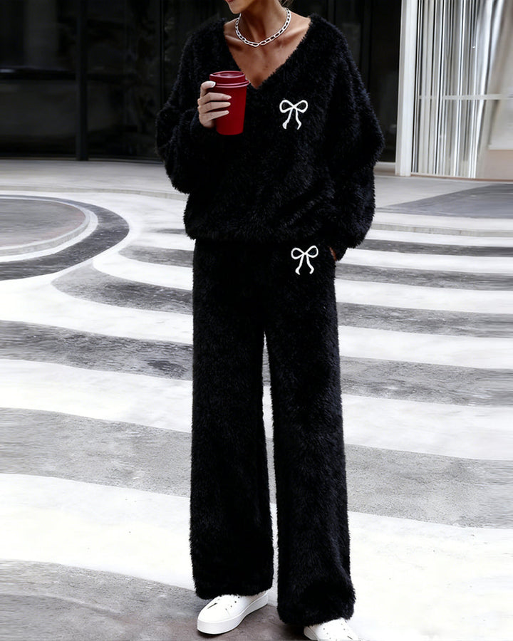 Women's two-piece fleece set with bow embroidery and wide-leg trousers