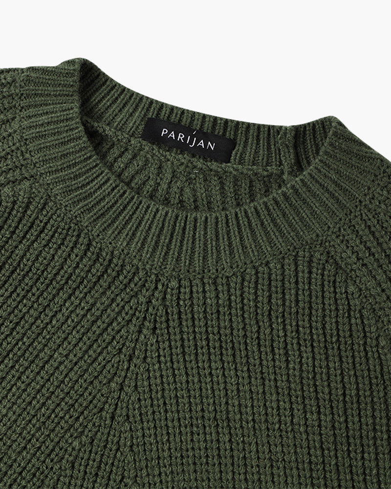 Ribbed crew neck sweater with long sleeves