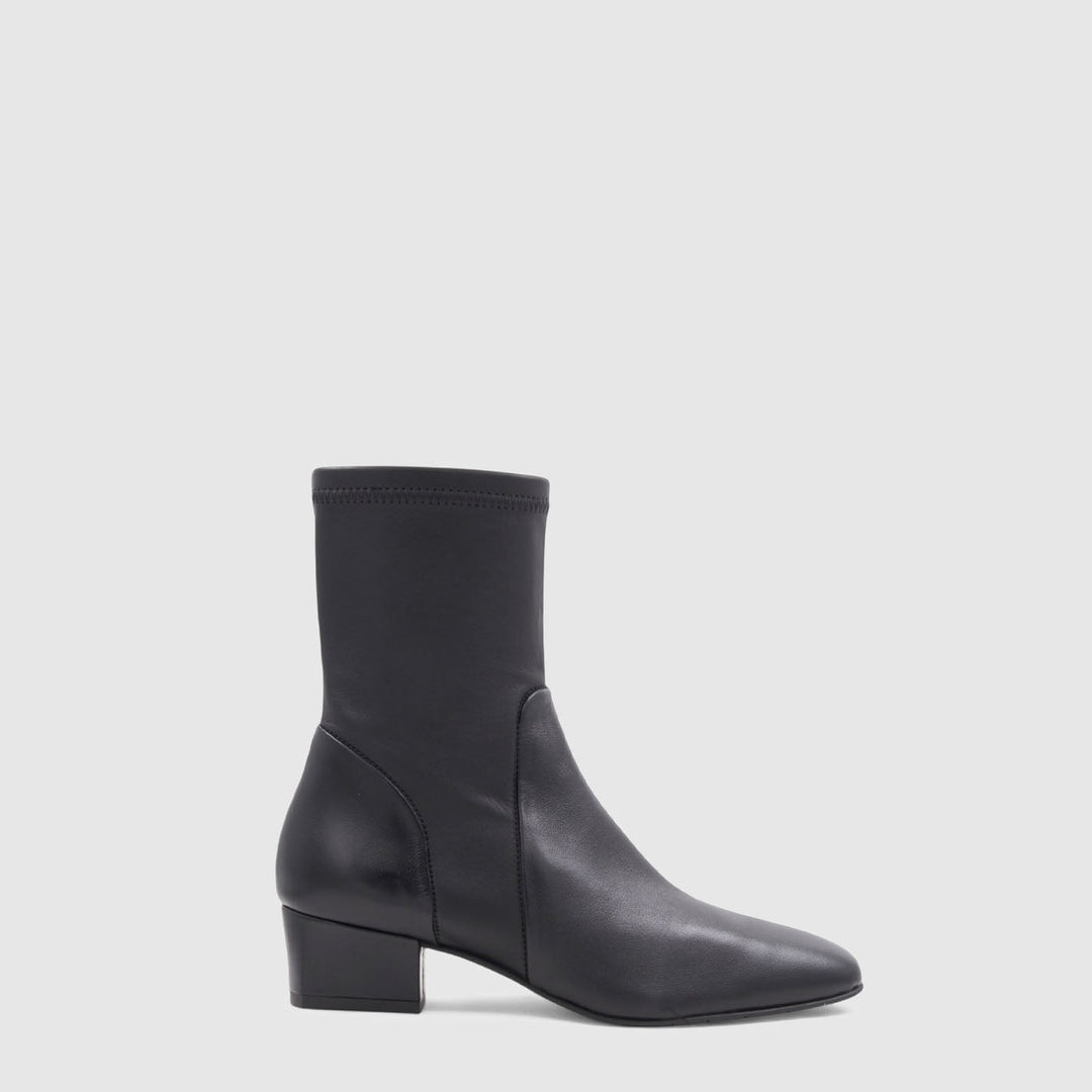 Black women's ankle boots with side zipper and low block heel
