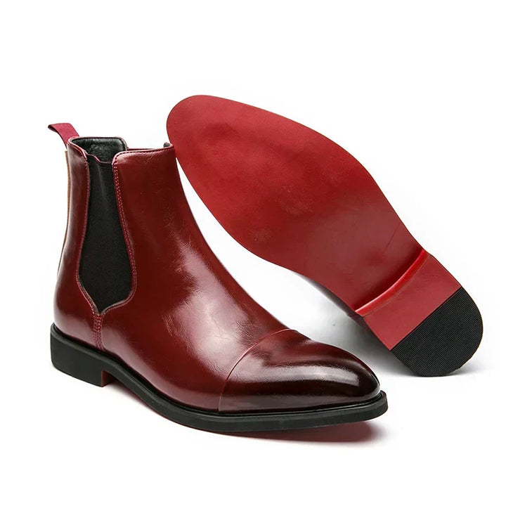 Men's ankle Chelsea boots with elastic sides and pointed toes
