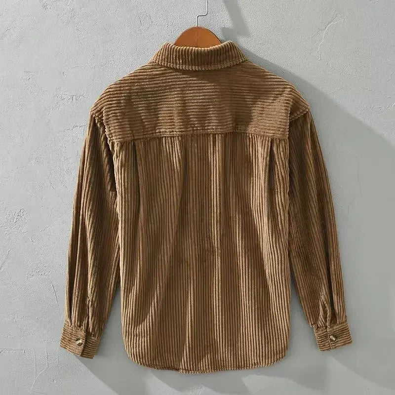 Men's corduroy shirt with long sleeves and two chest pockets