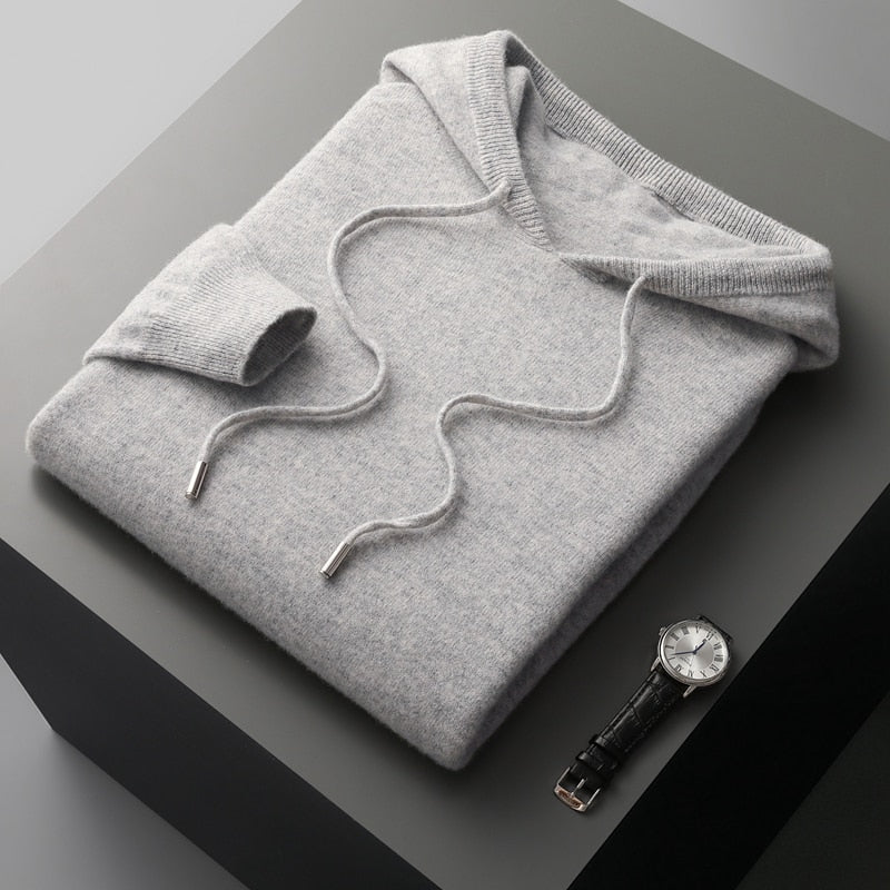 Men's plain pullover hoodie with drawstring hood and ribbed trims