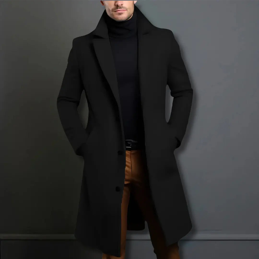 Men's tailored fit long coat with notched lapels, button fastening and side pockets