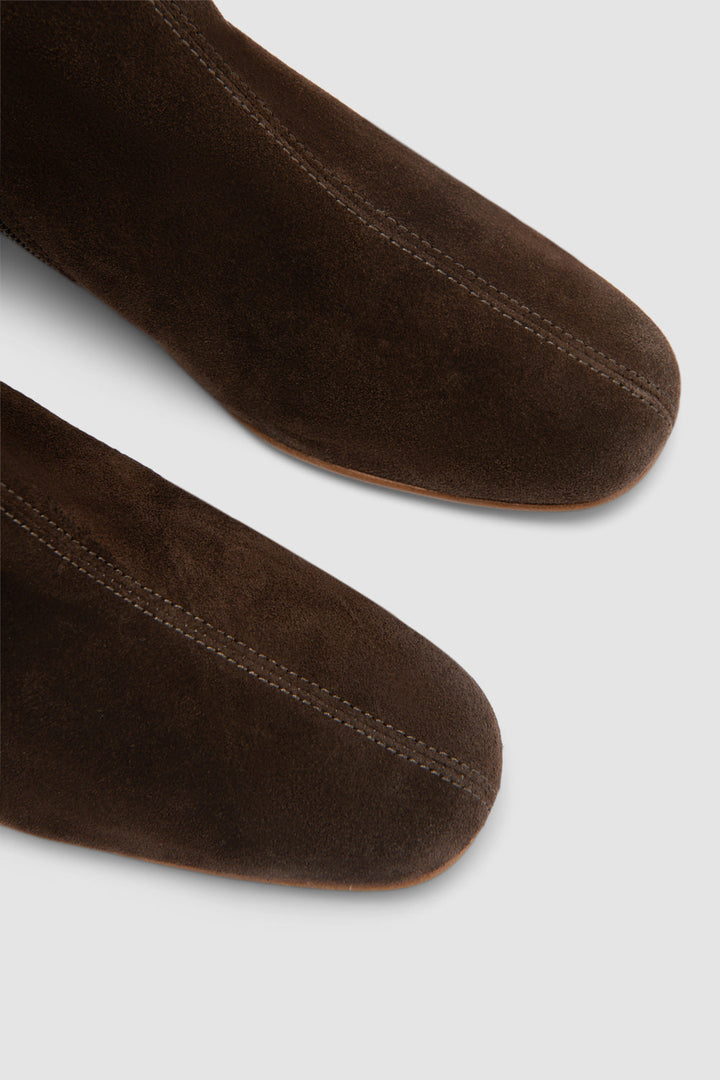 Women's brown ankle boots with square toes, side zippers and mid block heels