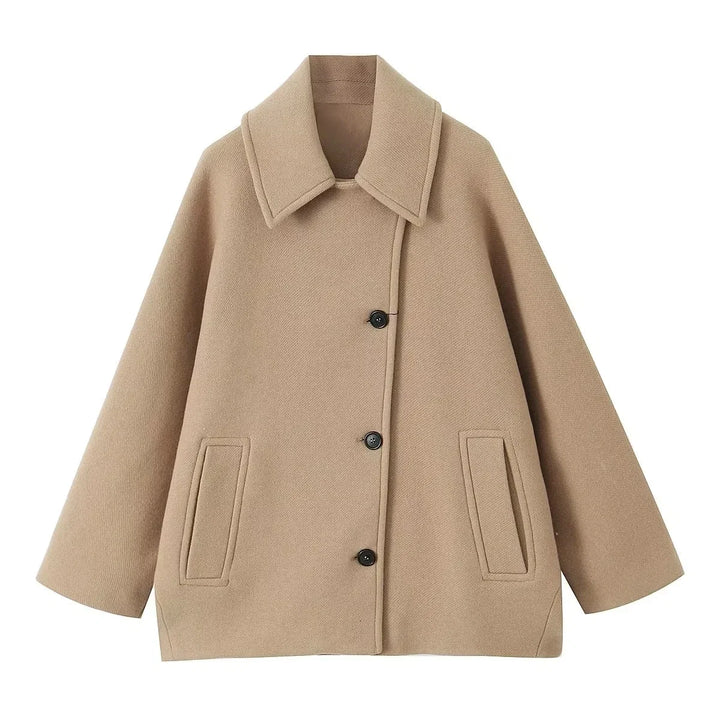 Women's short oversized coat with wide collar and button front