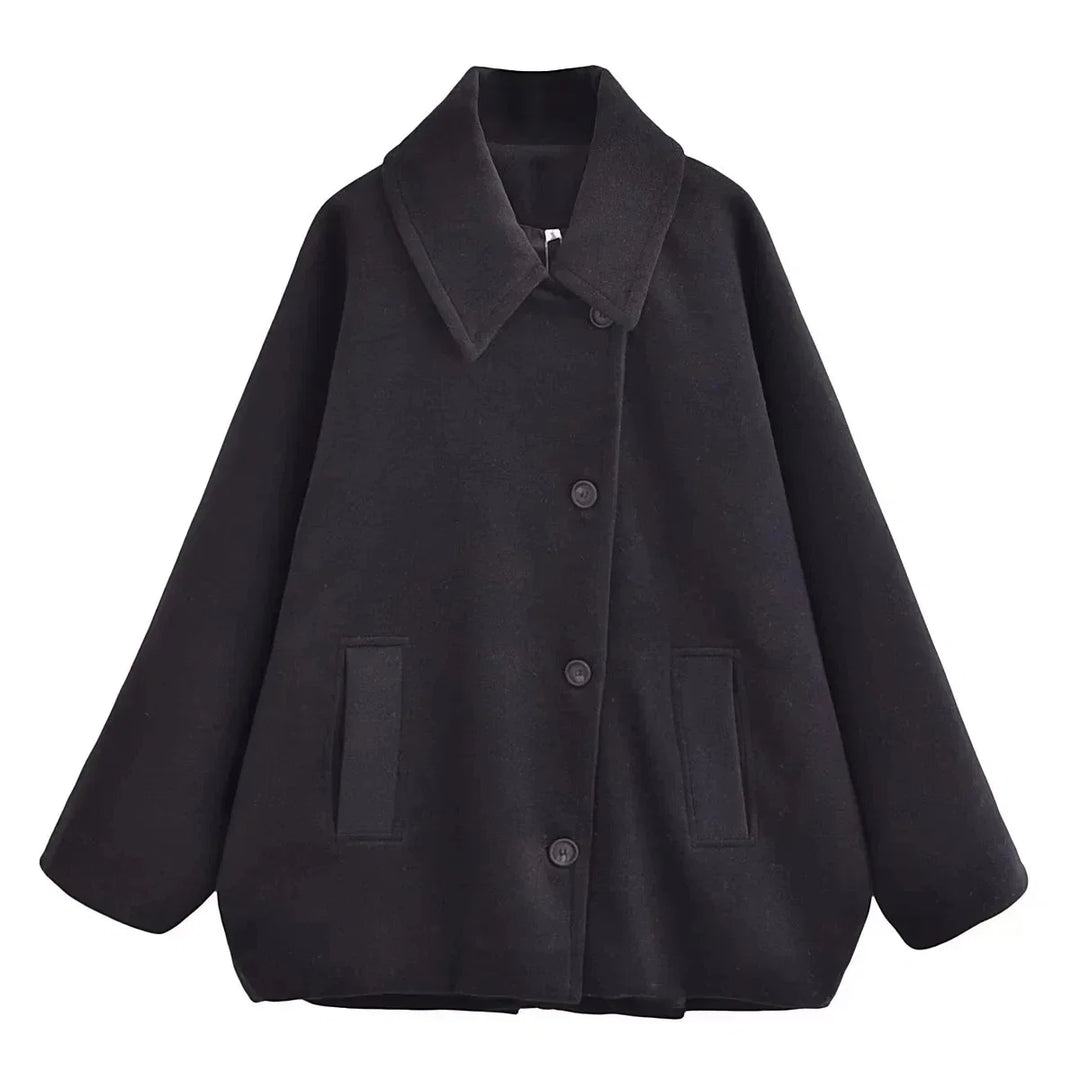 Women's short oversized coat with wide collar and button front
