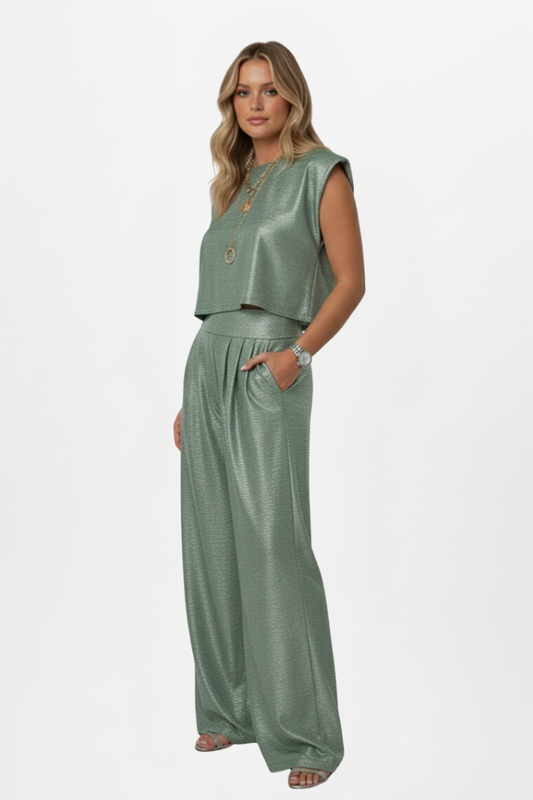 Two-Piece Set with Cropped Top and Wide-Leg Pants - Image 3