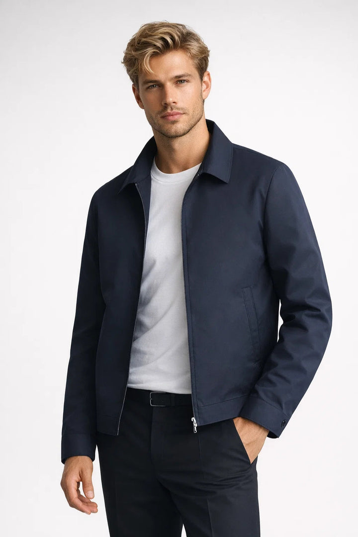 Men's collared jacket with zip front and checked lining
