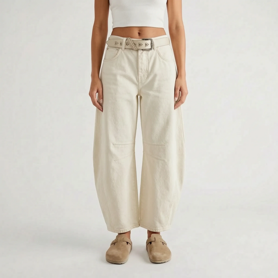 Women's cropped wide-leg jeans with curved legs and knee seam detailing
