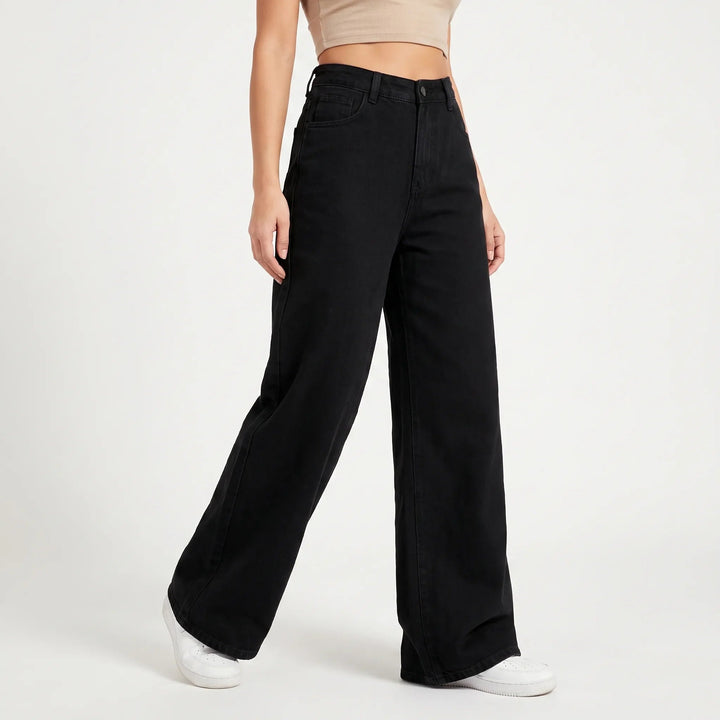 Women's mid-rise wide leg jeans with five-pocket styling