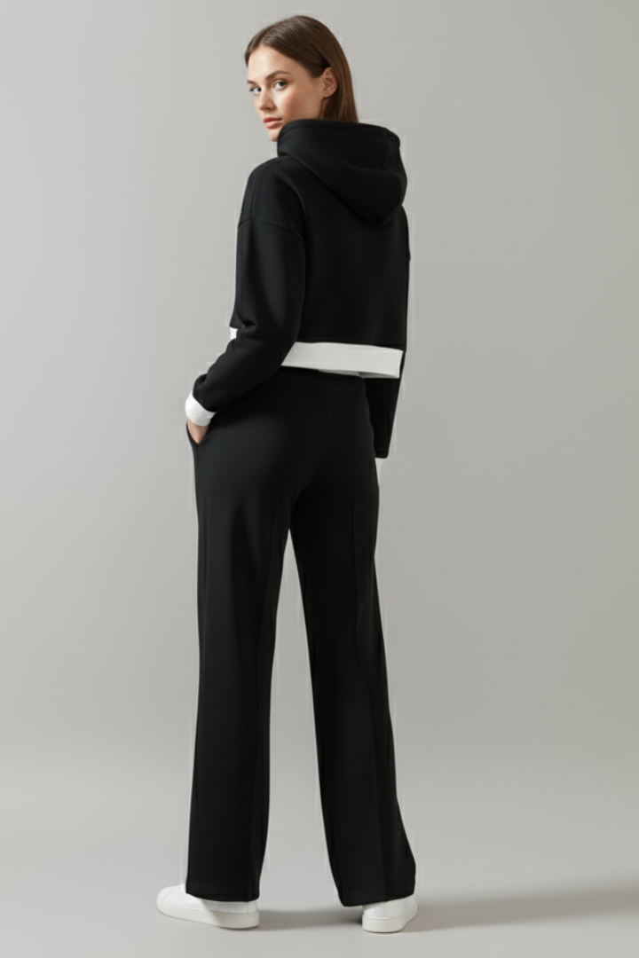 Women’s Two-Piece Set with Hoodie and Wide Trousers - Image 3