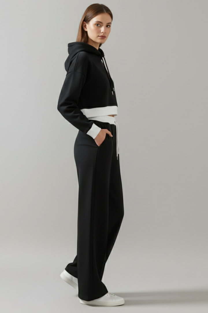 Women’s Two-Piece Set with Hoodie and Wide Trousers - Image 4
