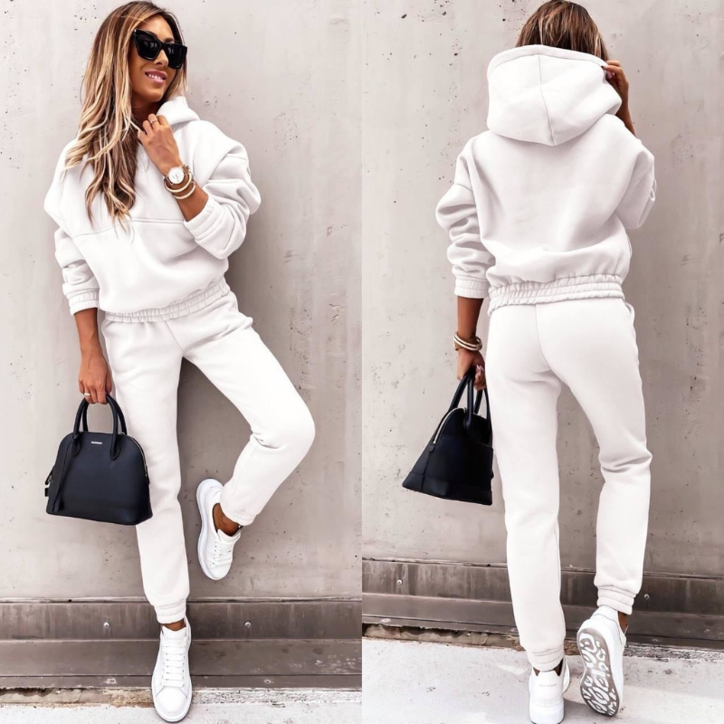 Women's hooded tracksuit set with sweatshirt and high waist jogger trousers