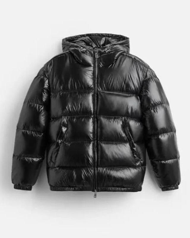 Men's hooded quilted puffer jacket with zip front and pockets