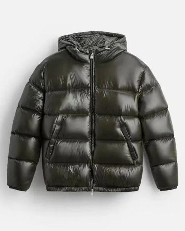 Men's hooded quilted puffer jacket with zip front and pockets