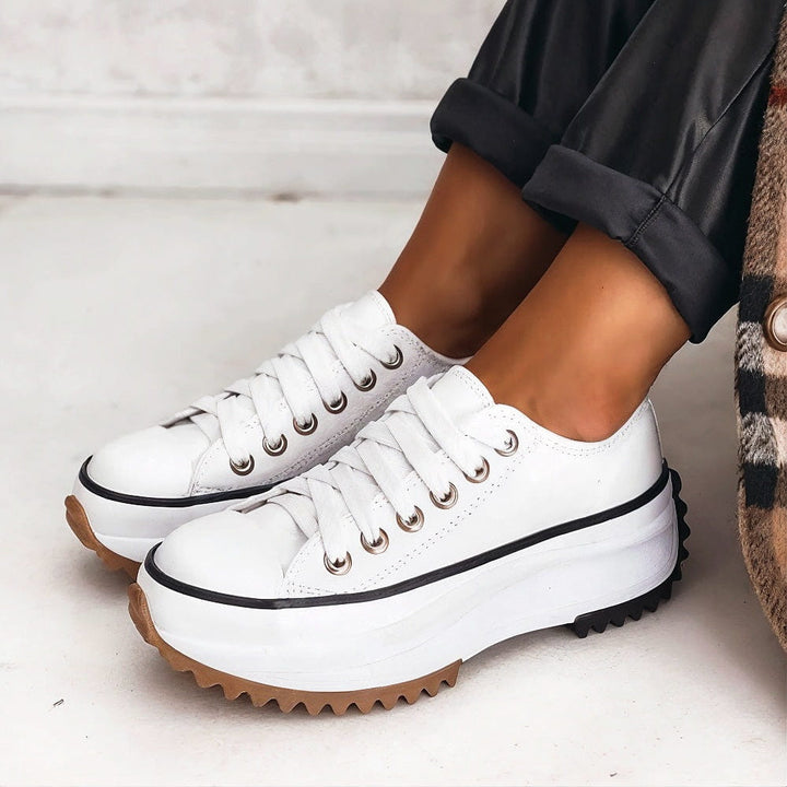 Women's chunky platform trainers with rubber toe cap, lace-up canvas sneakers