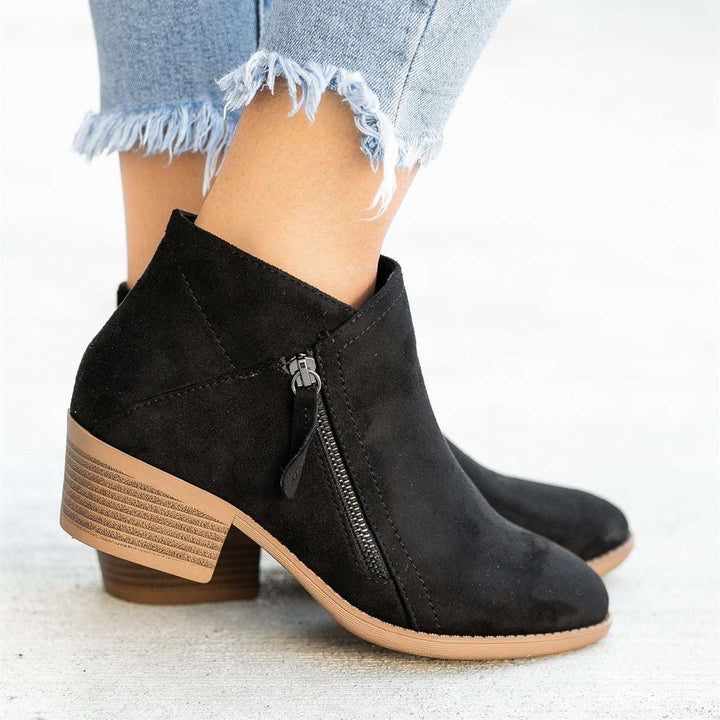 Women's ankle boots with side zipper and low block heel