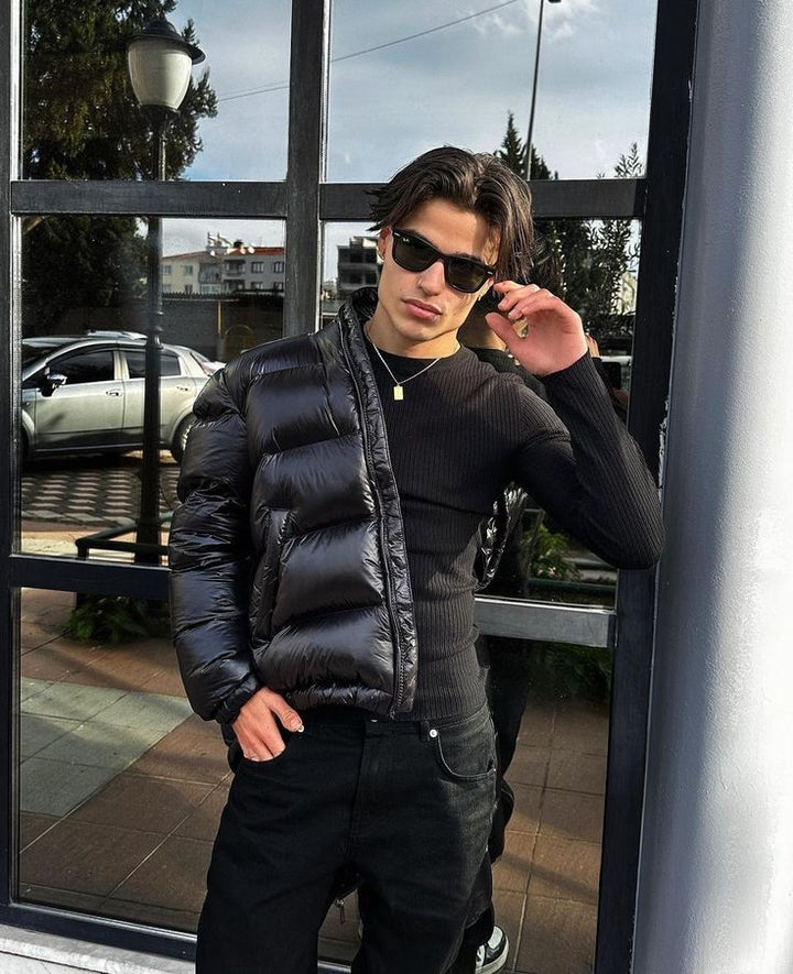 Men's hooded quilted puffer jacket with long sleeves and front zip